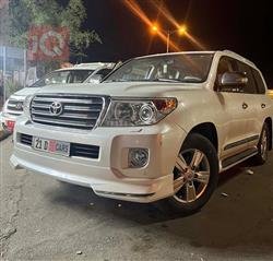 تۆیۆتا لاند کروزەر